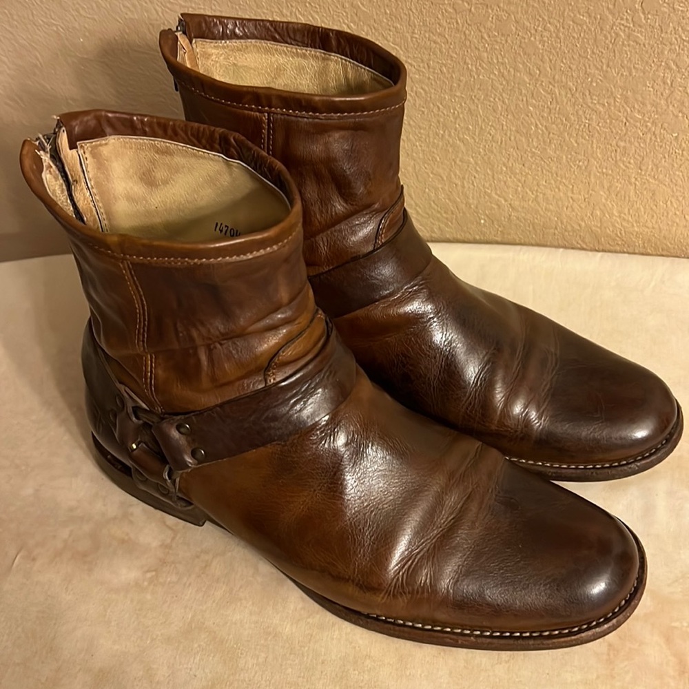 Frye zip back Phillip leather boots 10 D